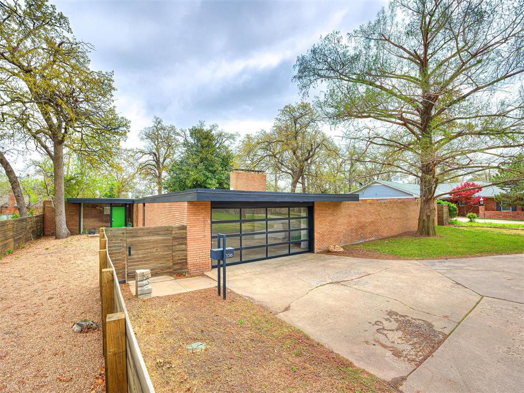 3316 N Preston Drive