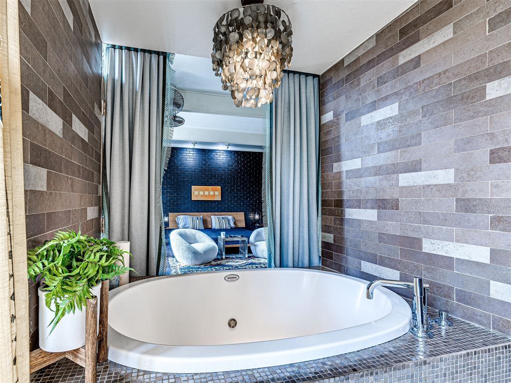 3316 N Preston Drive