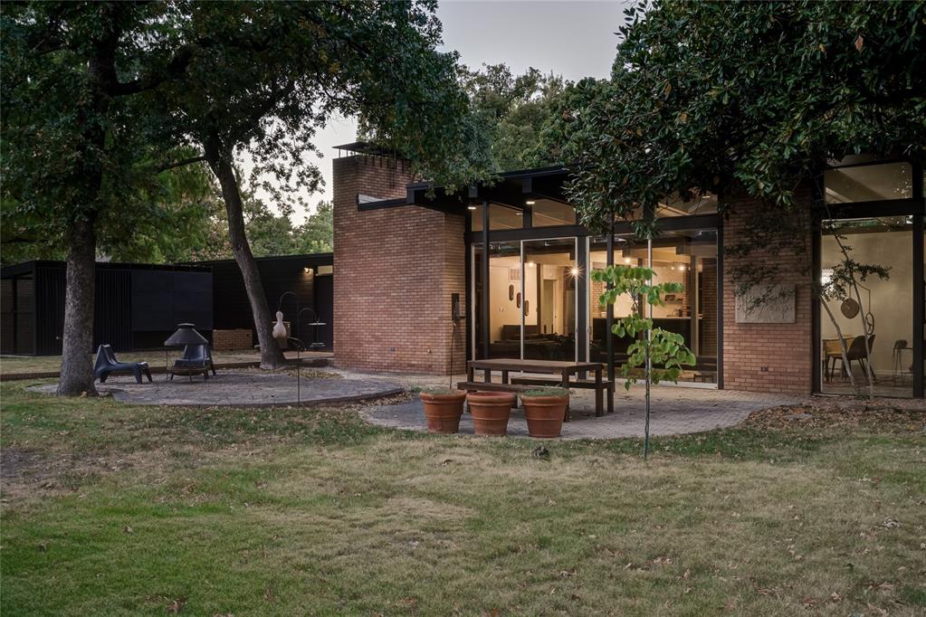 3316 N Preston Drive