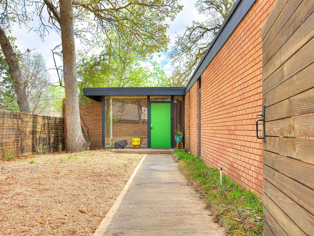 3316 N Preston Drive