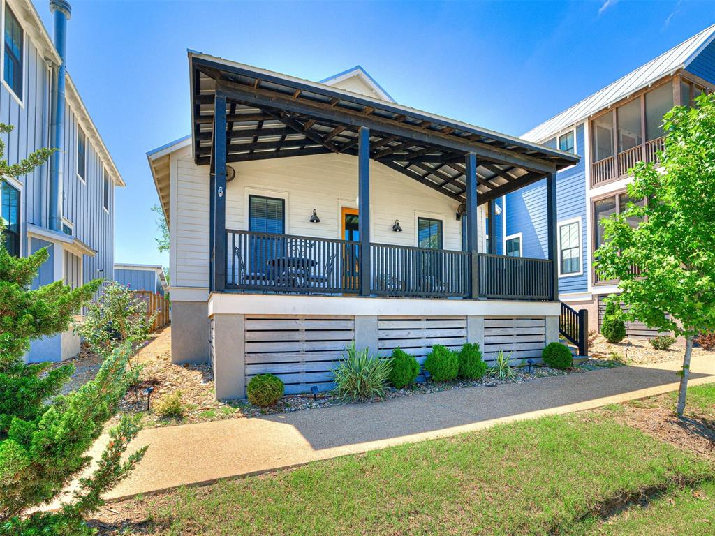 39 Ramble Along Road