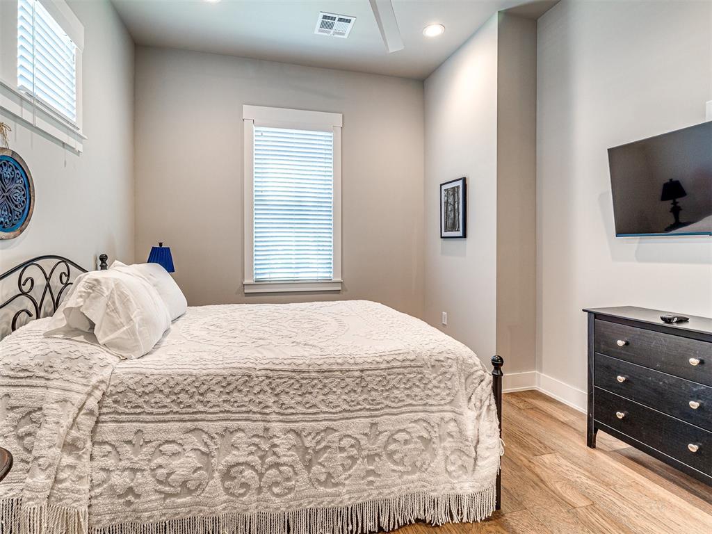 39 Ramble Along Road