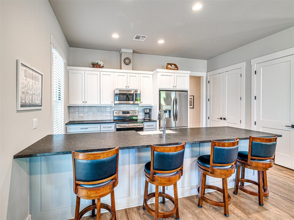 39 Ramble Along Road