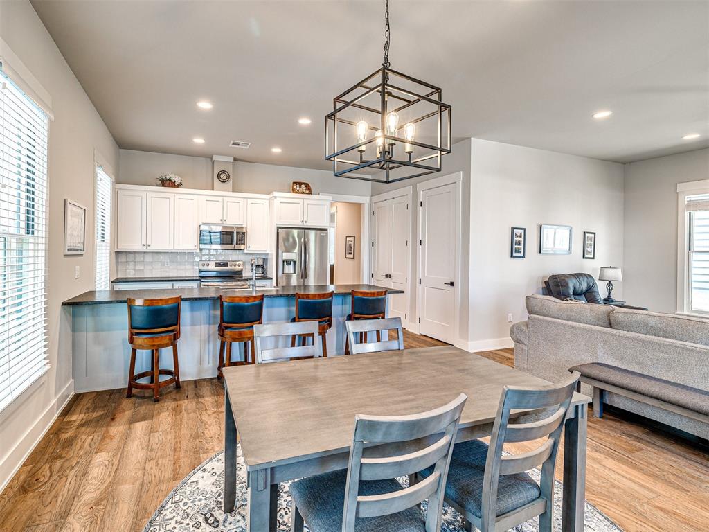 39 Ramble Along Road