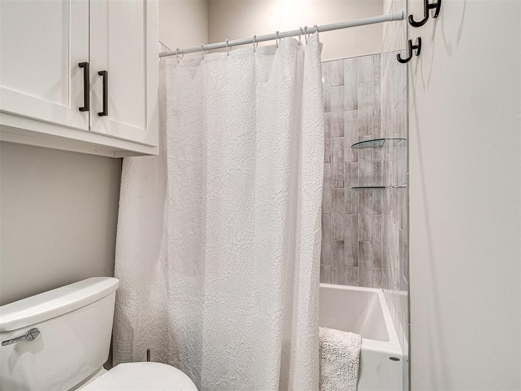 39 Ramble Along Road