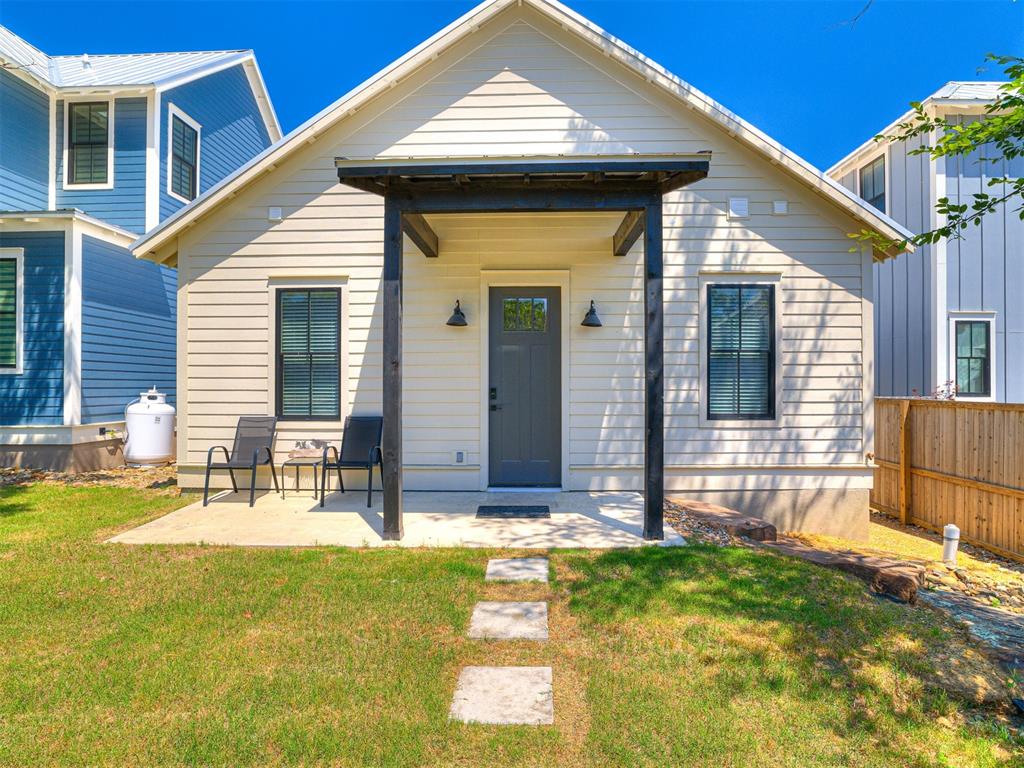 39 Ramble Along Road