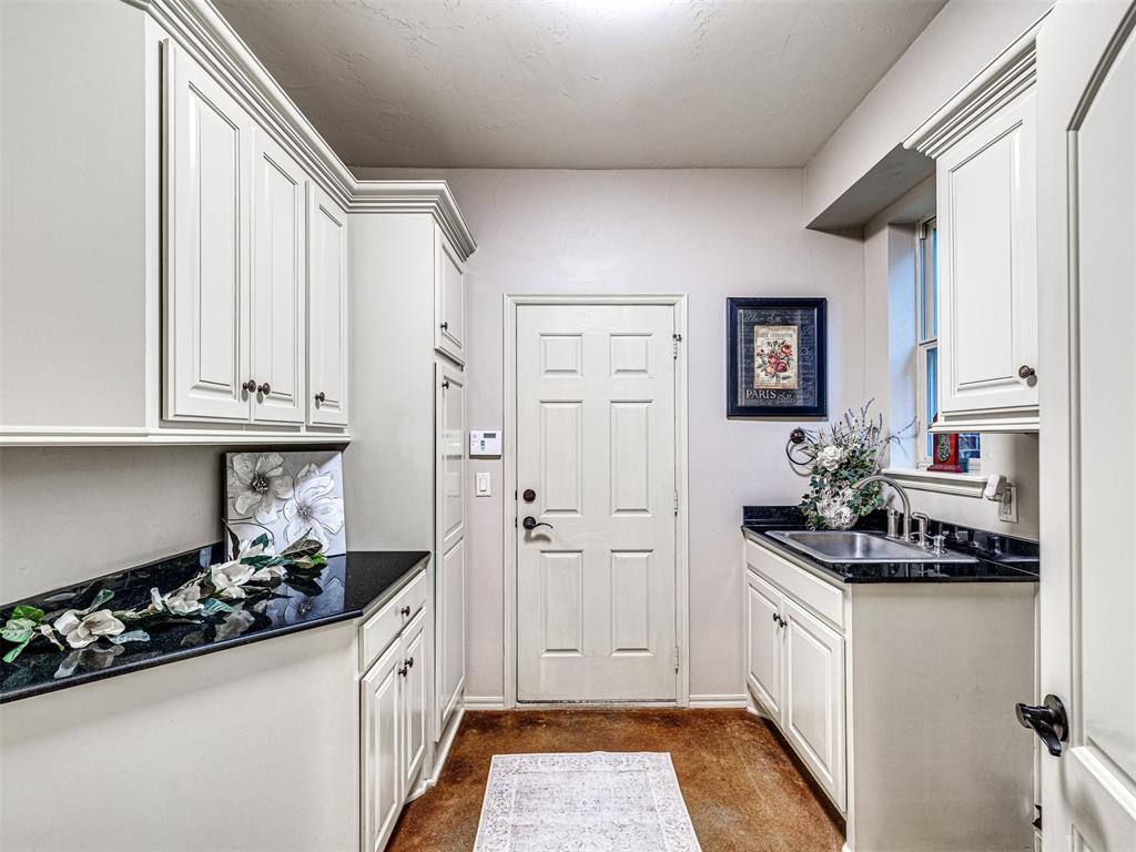 7832 NW 131st Street