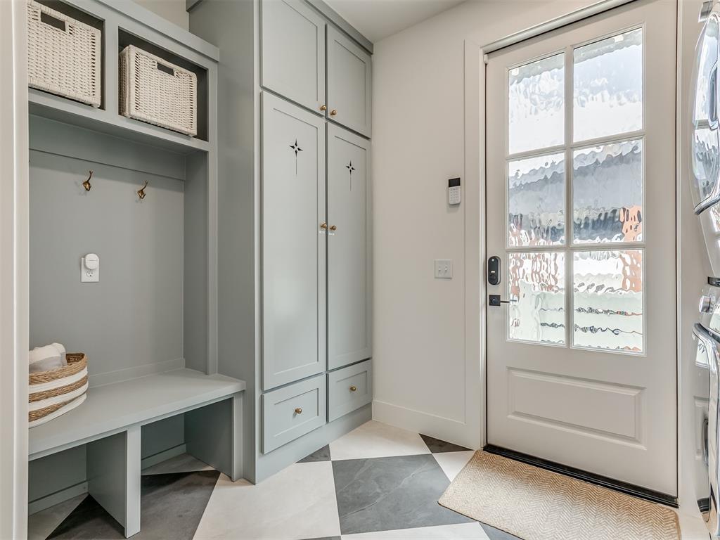 42 Ramble Along Road