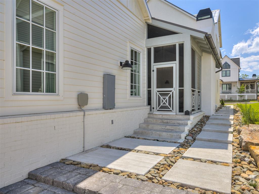 42 Ramble Along Road