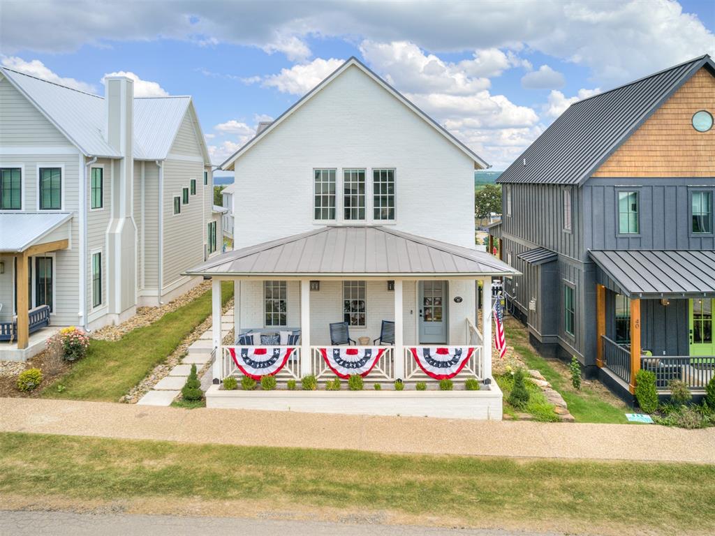 42 Ramble Along Road