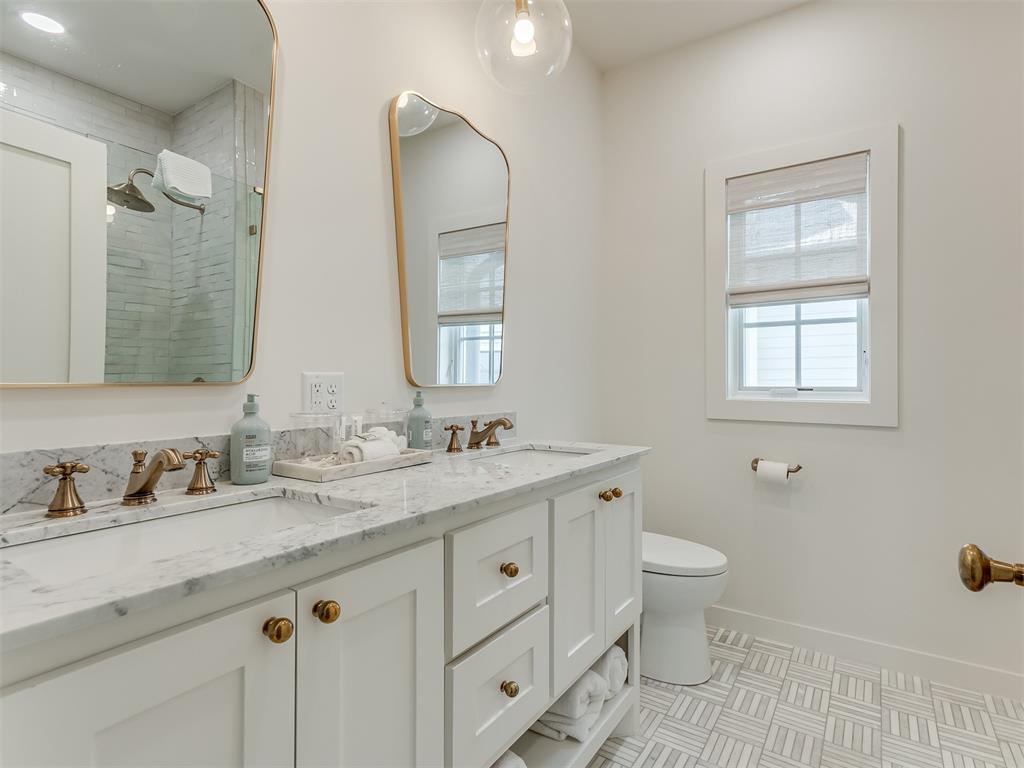 42 Ramble Along Road