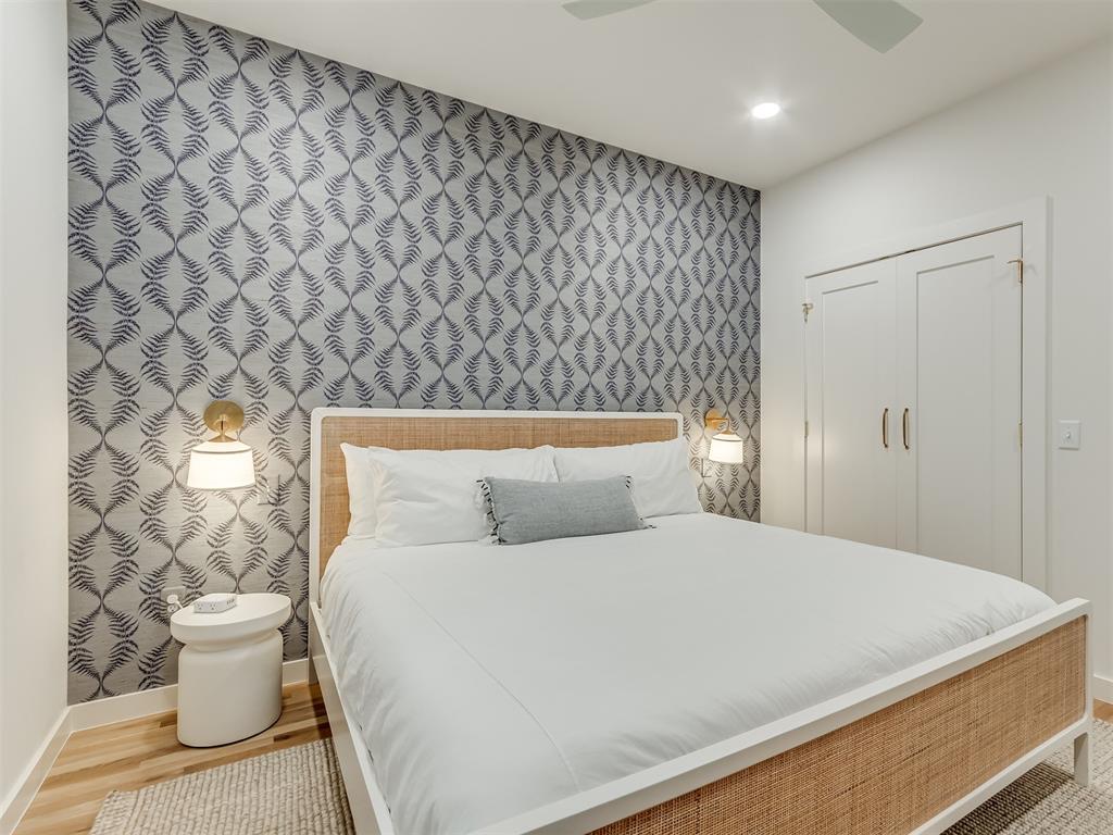 42 Ramble Along Road