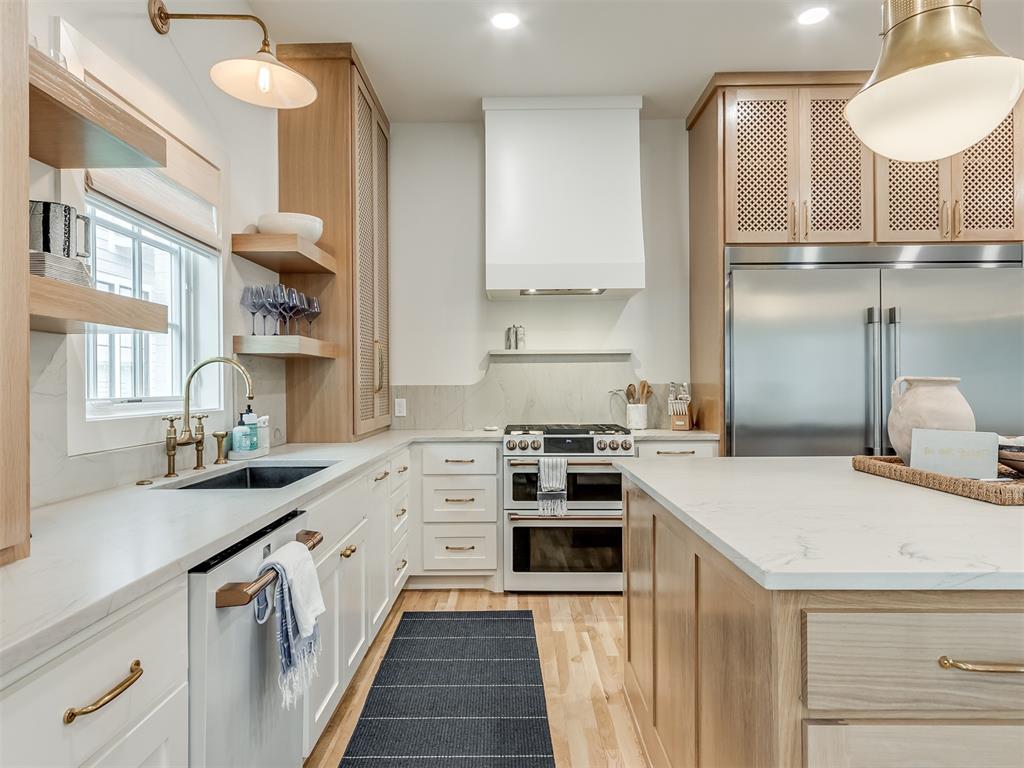 42 Ramble Along Road