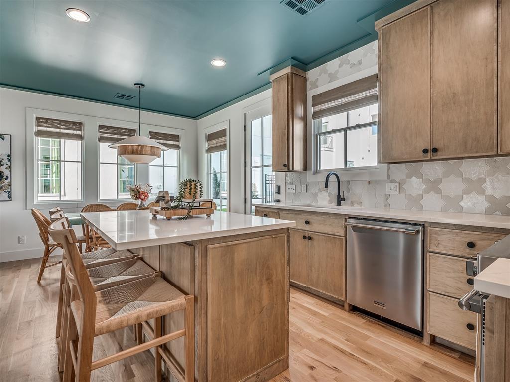 51 Lower Greenway Unit: C