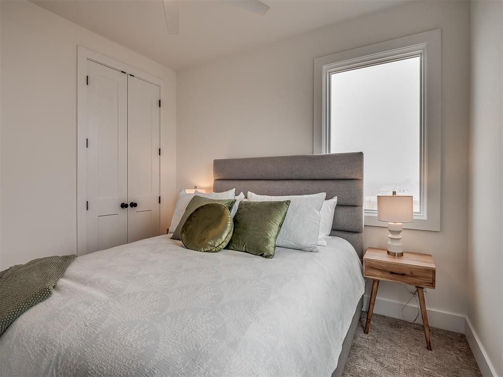 51 Lower Greenway Unit: B