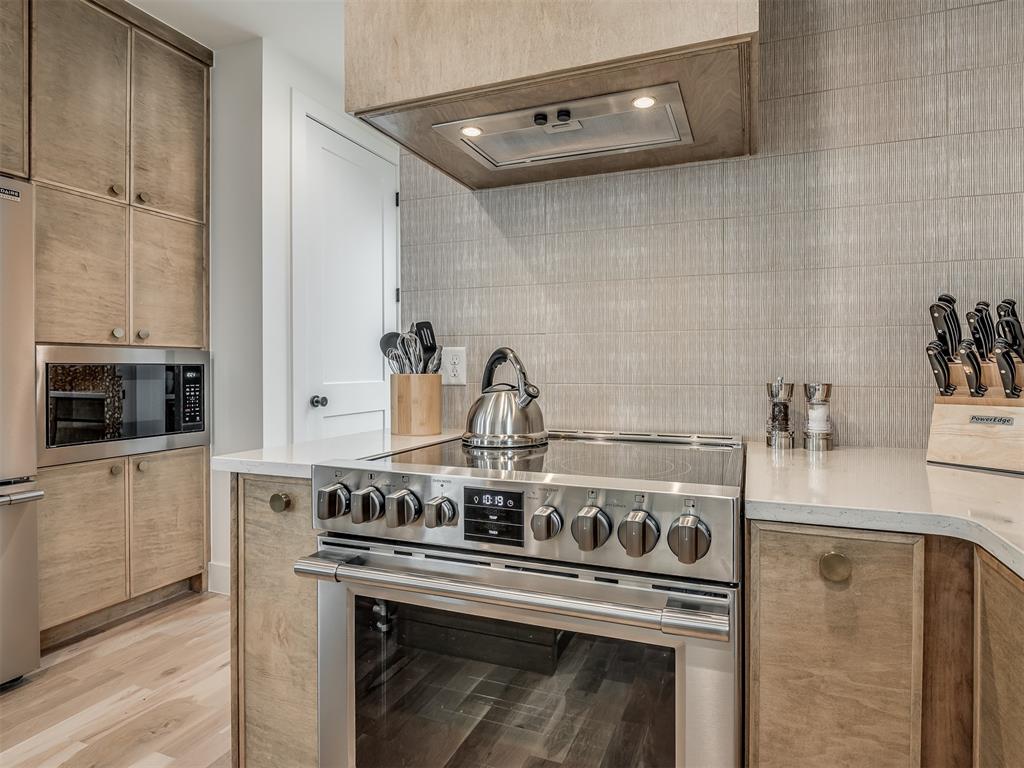 51 Lower Greenway Unit: B