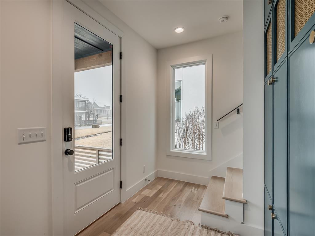 51 Lower Greenway Unit: B