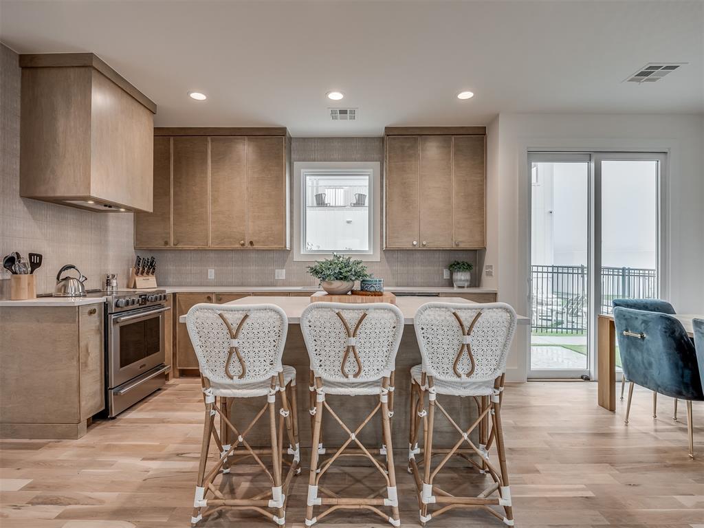 51 Lower Greenway Unit: B