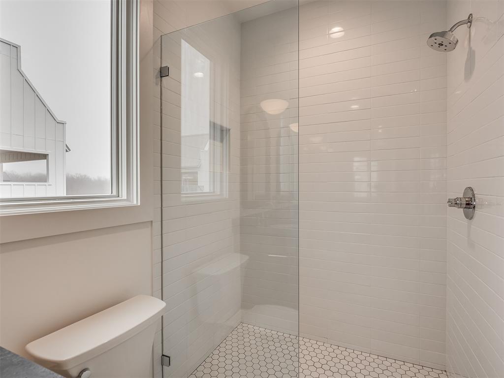 51 Lower Greenway Unit: B