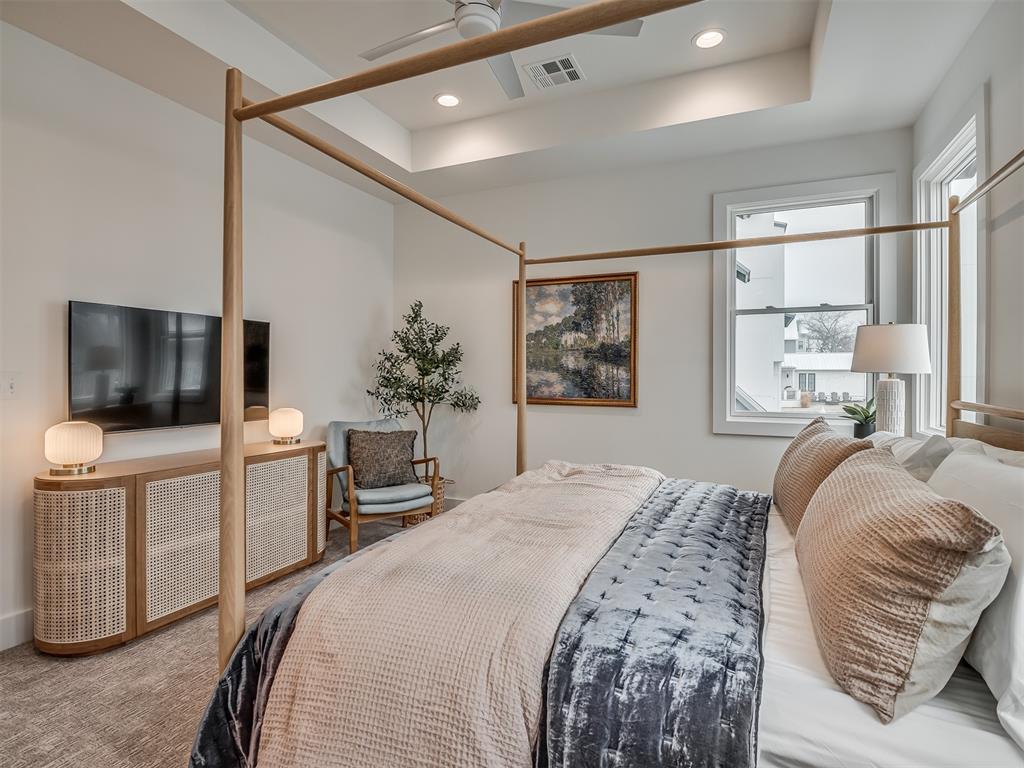 51 Lower Greenway Unit: B