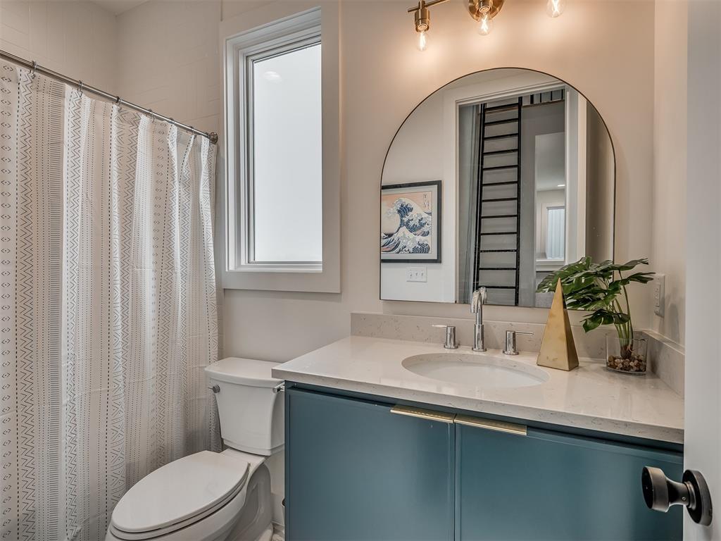 51 Lower Greenway Unit: B