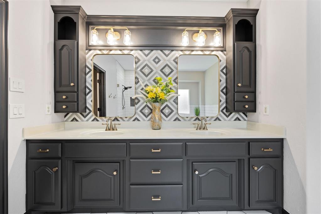 4340 Gallant Fox Drive