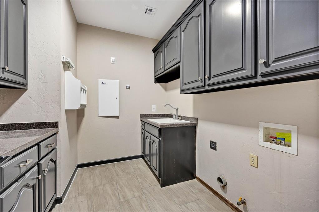 4340 Gallant Fox Drive