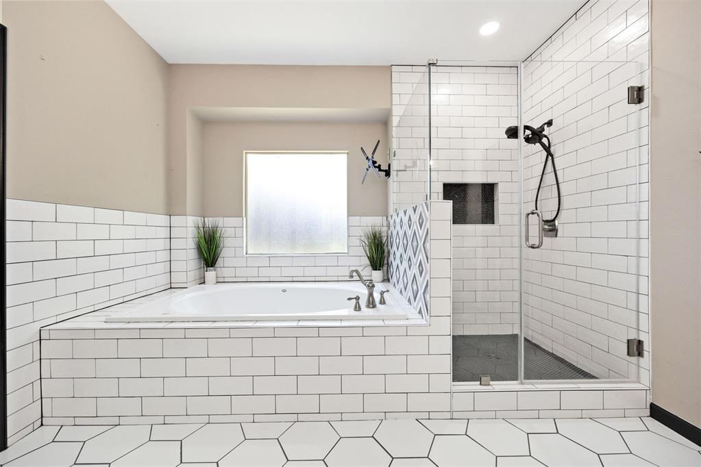 4340 Gallant Fox Drive