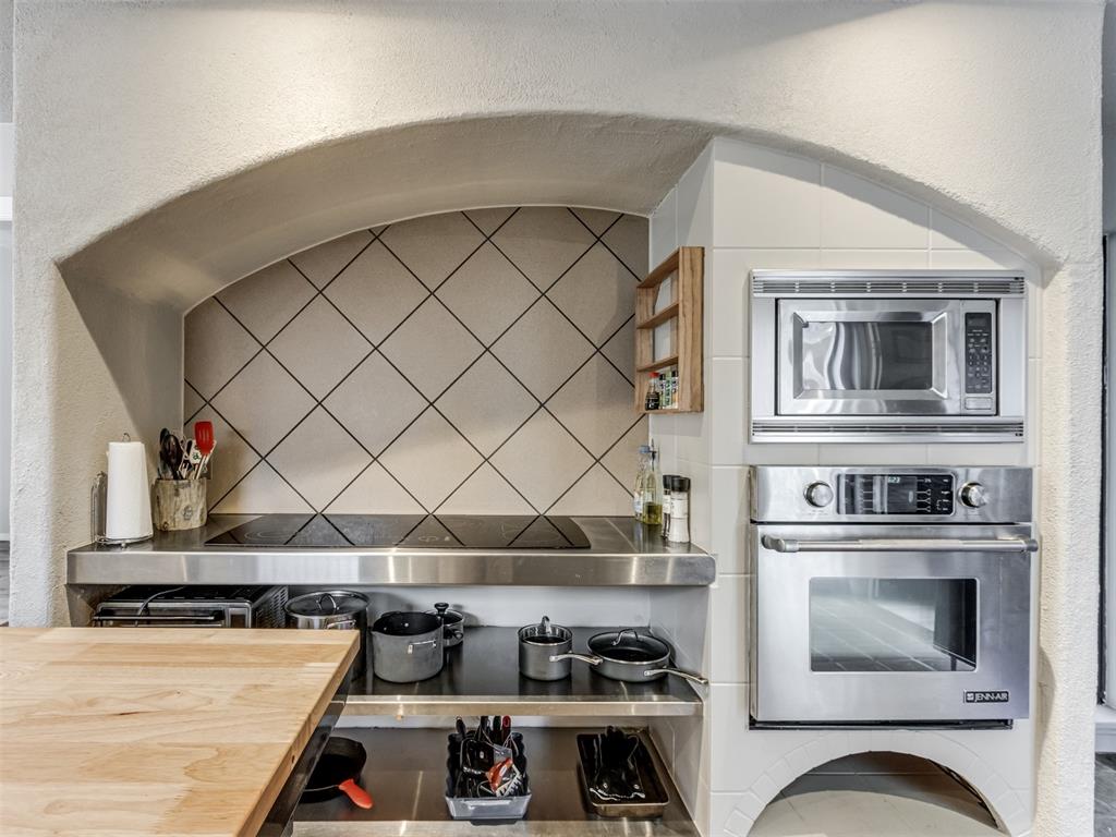 13515 Fox Hollow Ridge