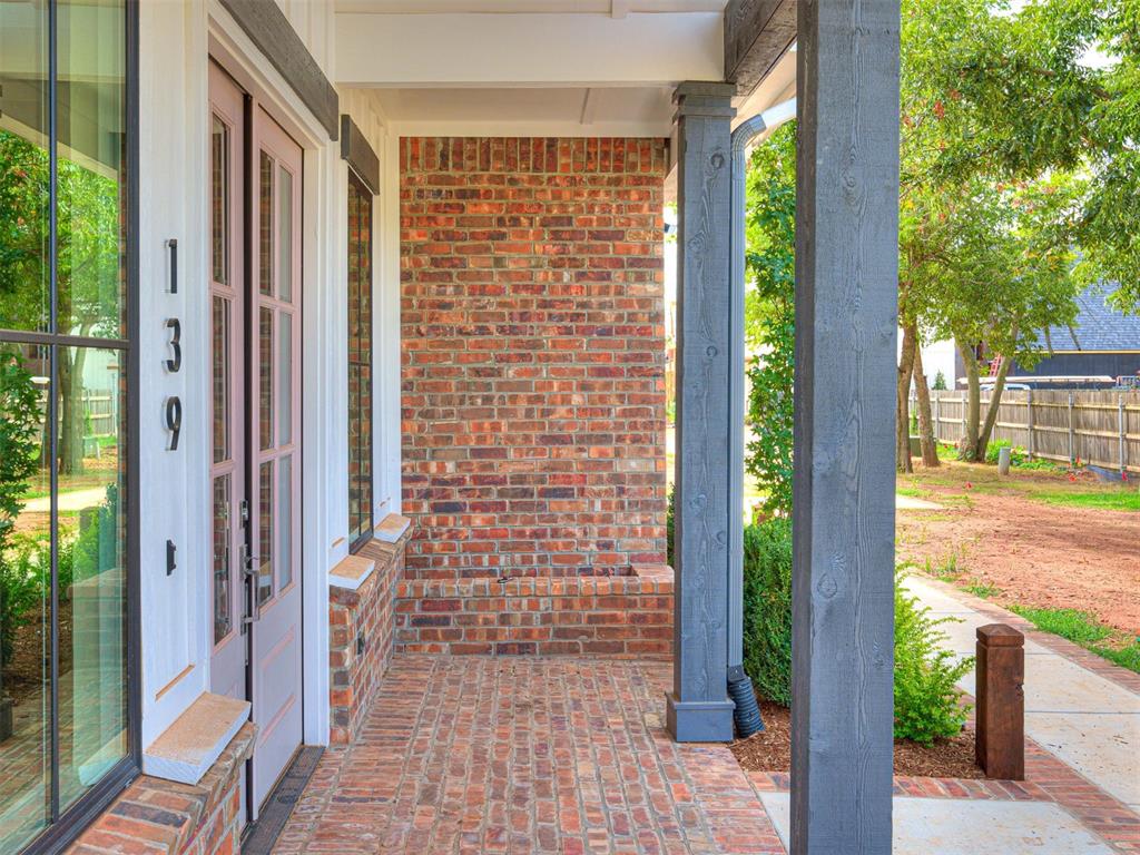 225 W First Street Unit: 139