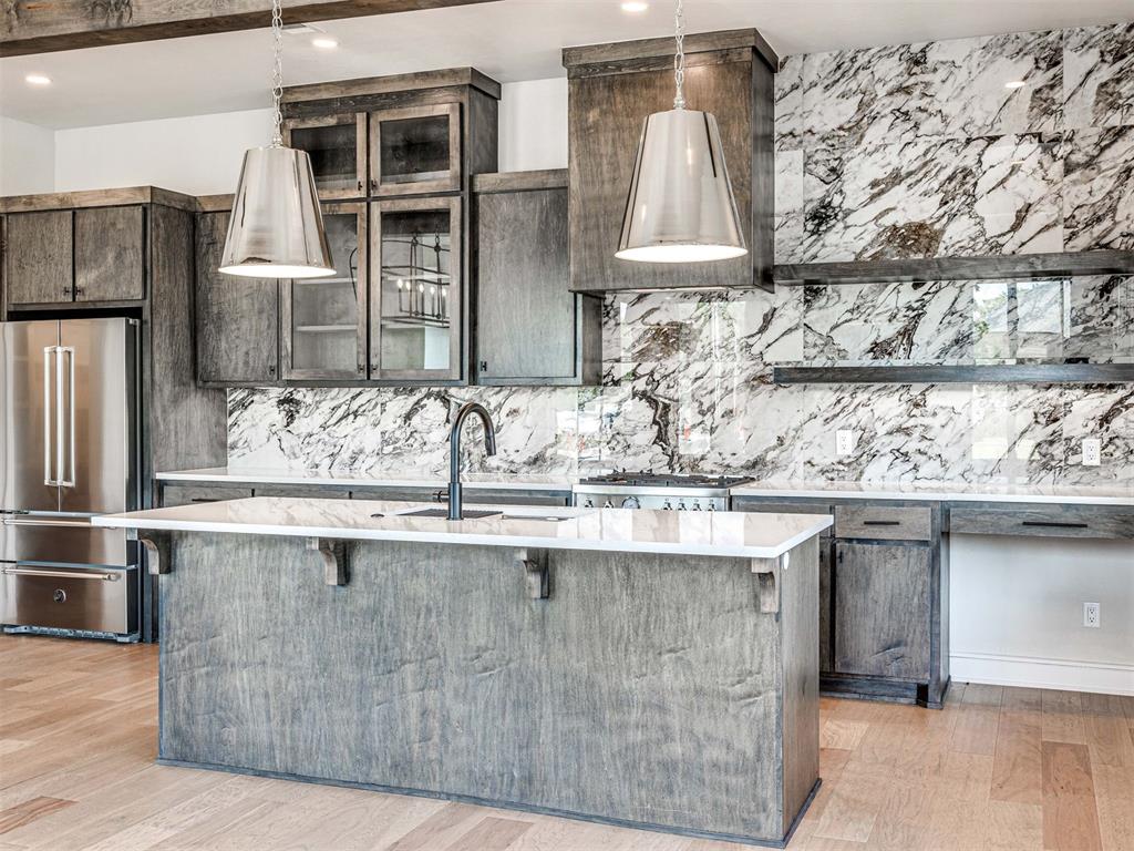 225 W First Street Unit: 139