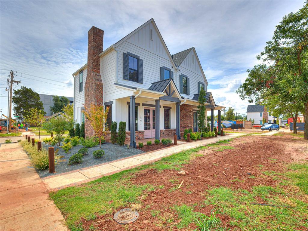 225 W First Street Unit: 139