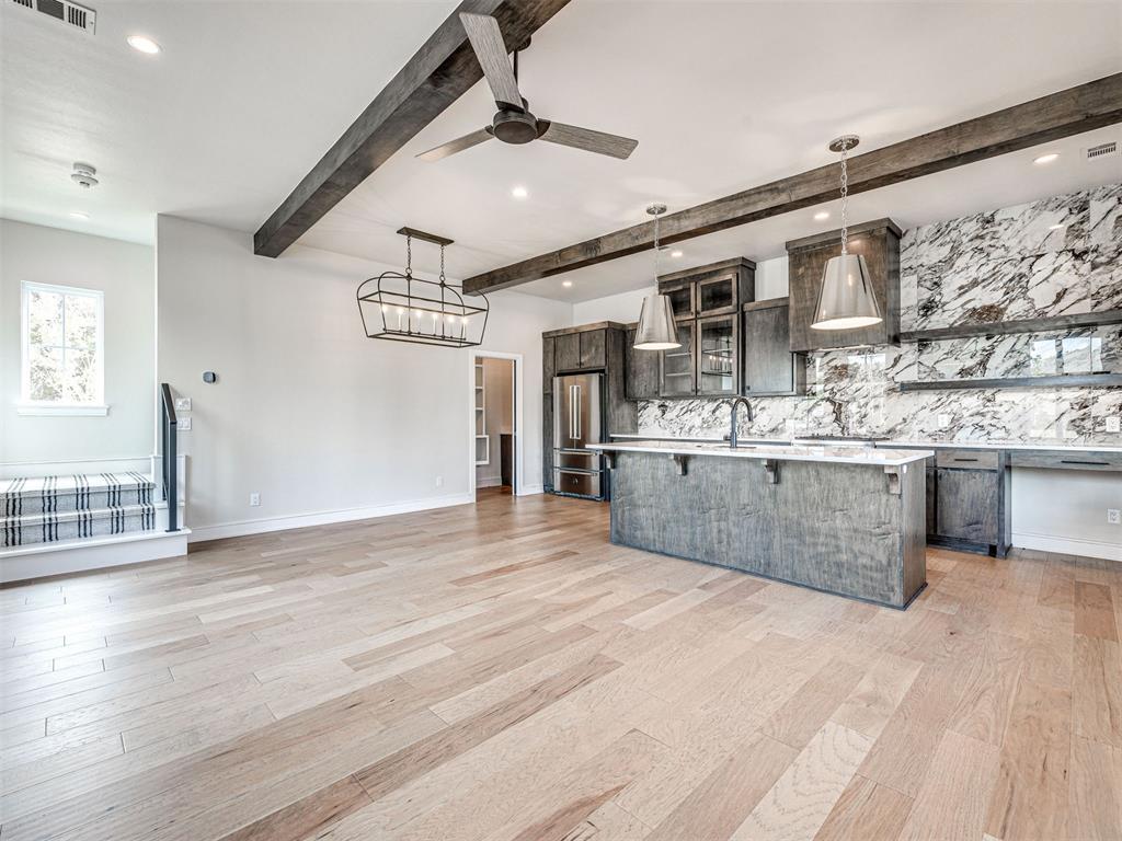 225 W First Street Unit: 139