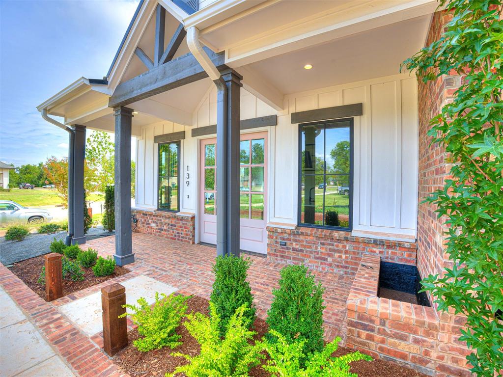 225 W First Street Unit: 139