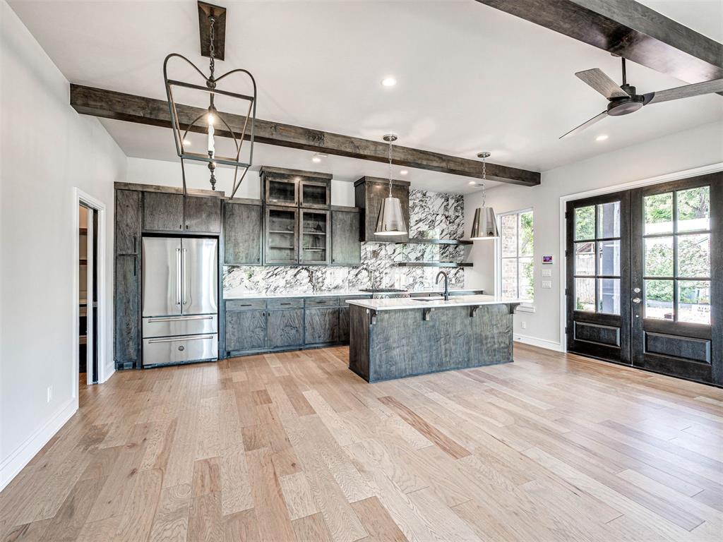 225 W First Street Unit: 139