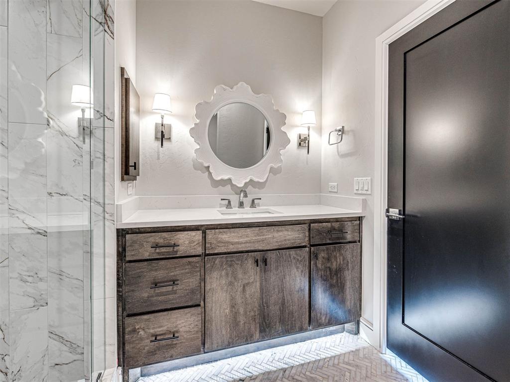 225 W First Street Unit: 139