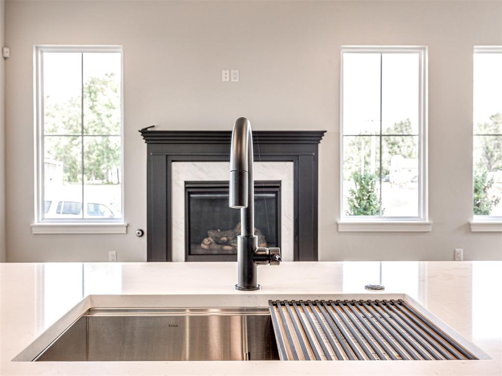 225 W First Street Unit: 139