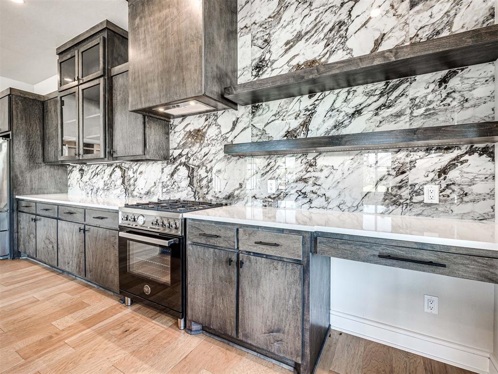 225 W First Street Unit: 139