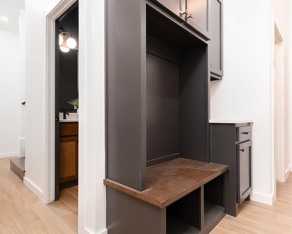 8900 Rivercrest Road