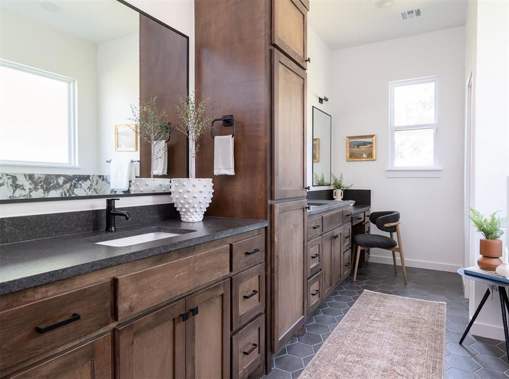 8900 Rivercrest Road