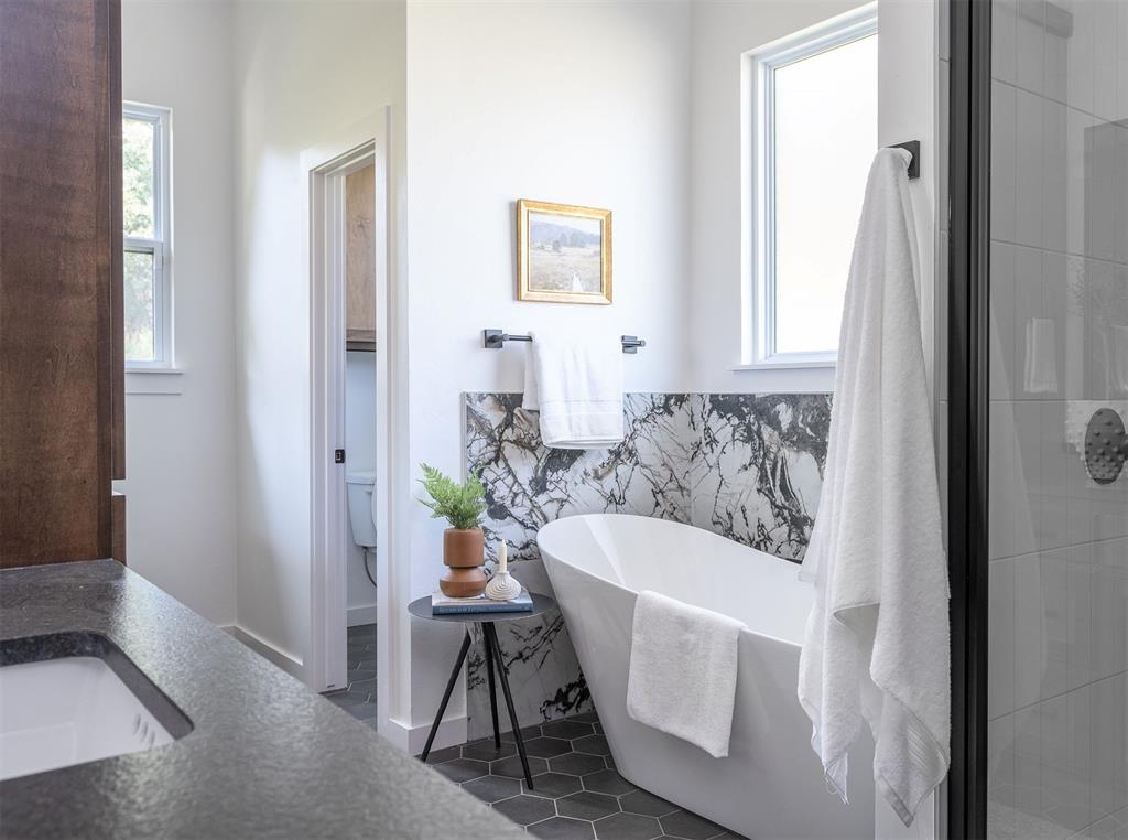 8900 Rivercrest Road