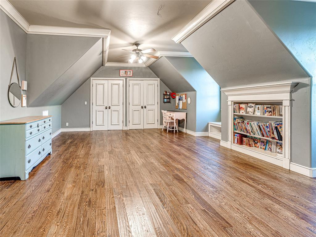 2401 W Sierra Springs Drive