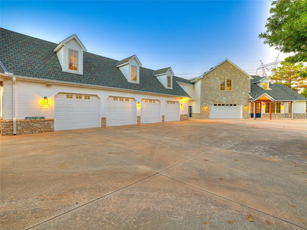 2401 W Sierra Springs Drive