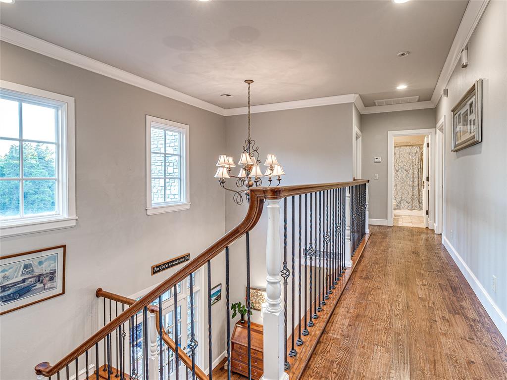 2401 W Sierra Springs Drive