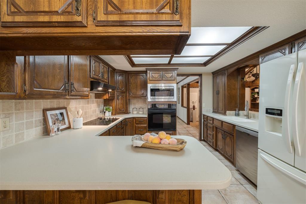 6101 Winchester Drive