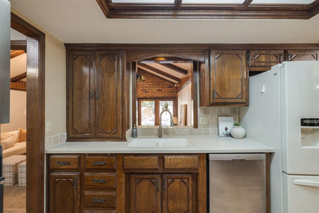 6101 Winchester Drive