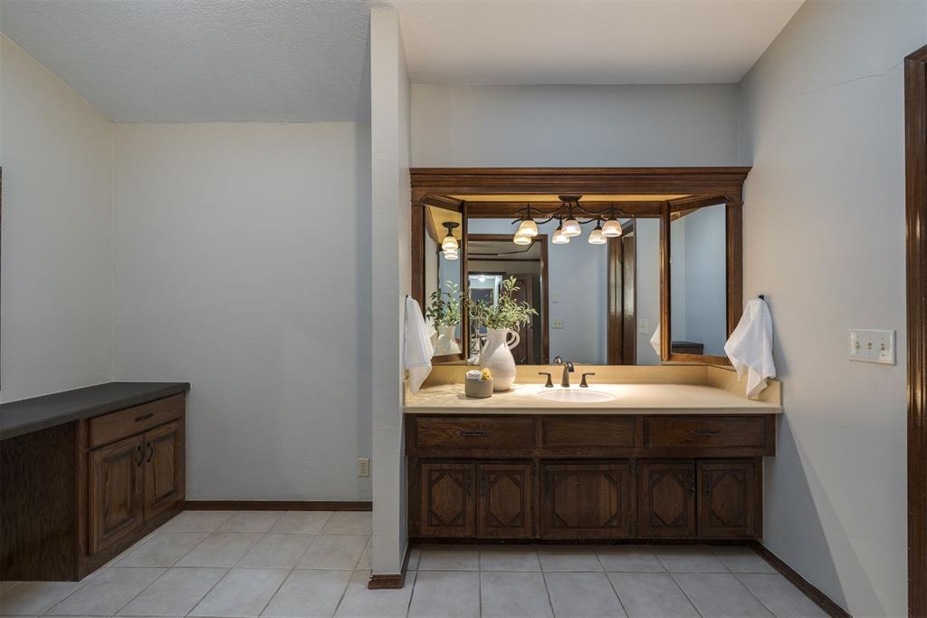 6101 Winchester Drive