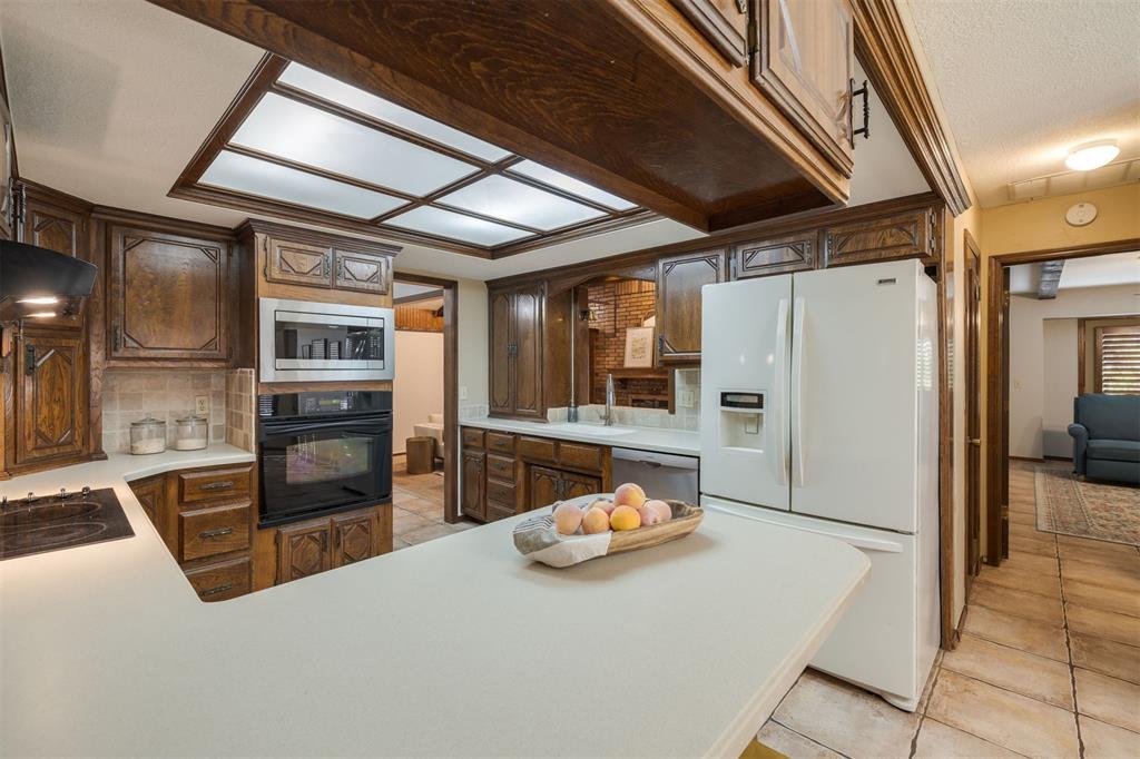 6101 Winchester Drive