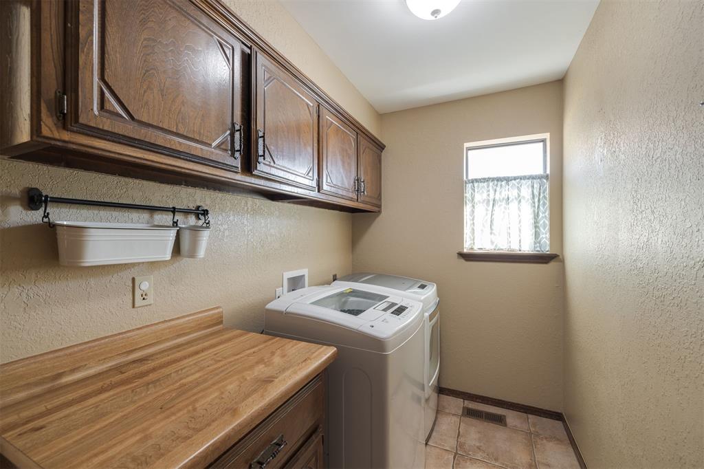 6101 Winchester Drive