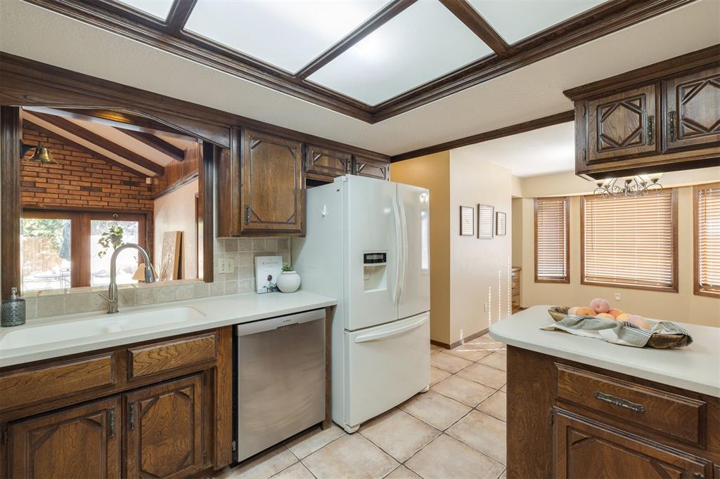 6101 Winchester Drive